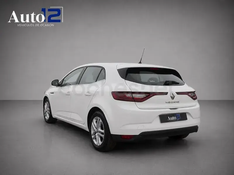 Usado Renault Mégane IV Intens 100 CV (73 kW) 2017 Blanco Berlina