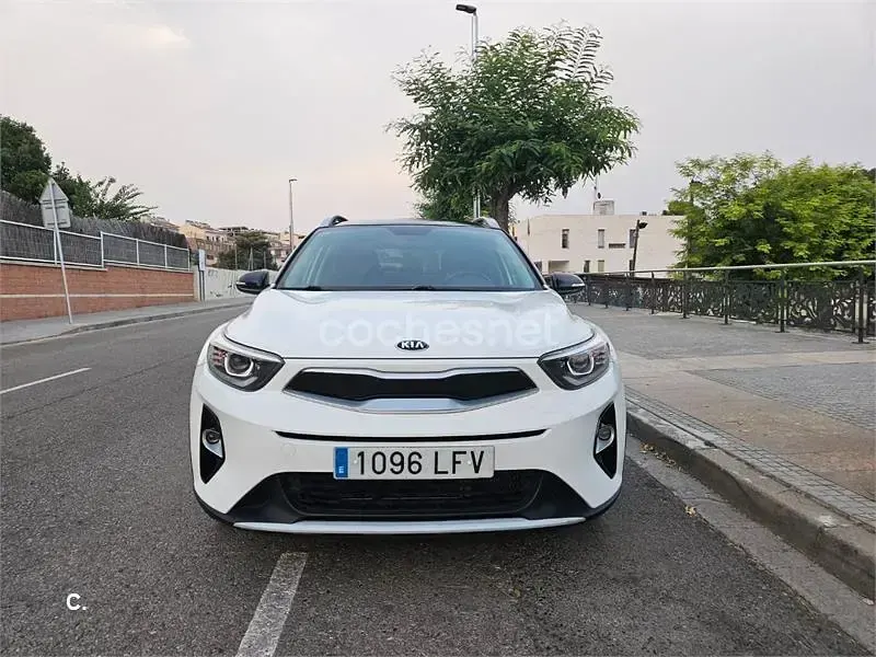 Usado Kia Stonic 100 CV (73 kW) 2020 Blanco SUV