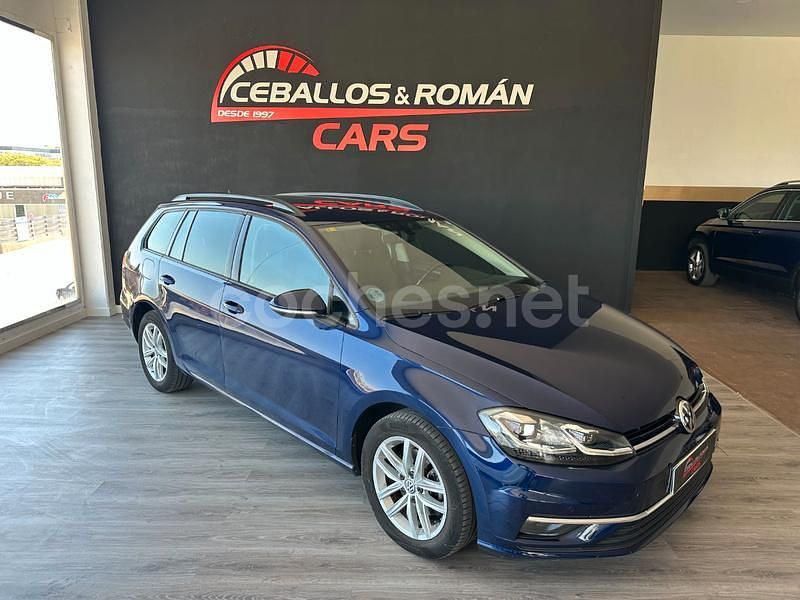 Azul Usado 2020 VW Golf VII Advance Familiar | 15.900 € (Buen precio) - Imagen 1/4