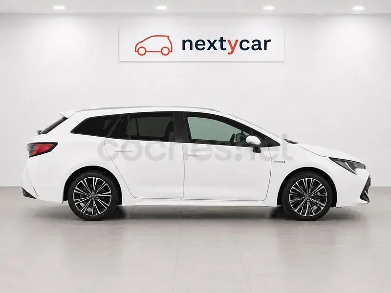 Usado Toyota Corolla Sport 122 CV (89 kW) 2019 Blanco Familiar