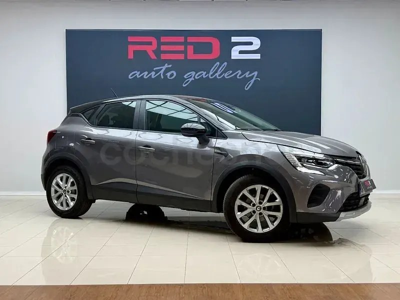 Usado Renault Captur Zen 90 CV (66 kW) 2022 Gris / plata SUV