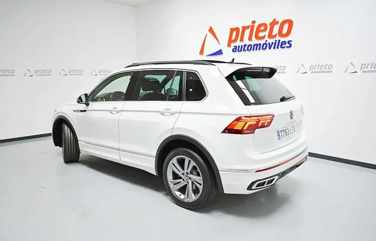 Usado VW Tiguan R-line 150 CV (110 kW) 2022 Blanco SUV