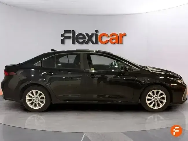 Usado Toyota Corolla Active 125 CV (91 kW) 2023 Negro Berlina