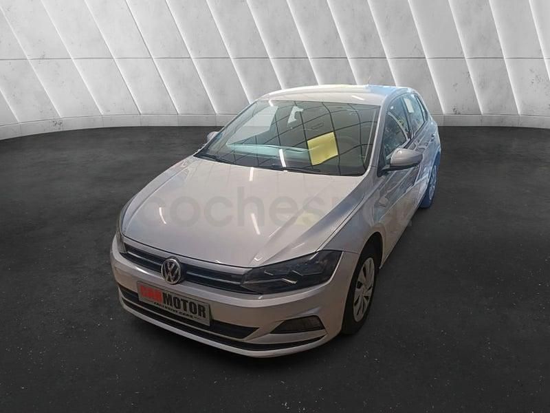 Usado VW Polo Advance 95 CV (69 kW) 2018 Gris / plata Utilitario