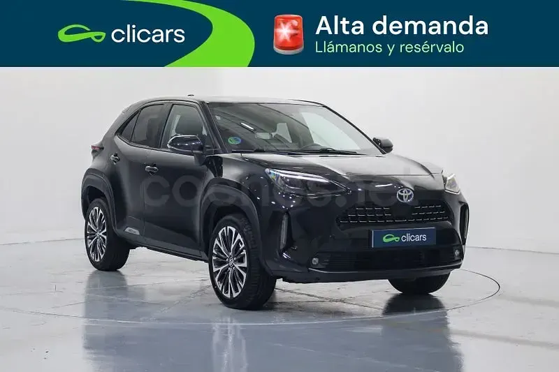 Używany Toyota Yaris Cross Active 116 KM (85 kW) 2022 Czarny SUV