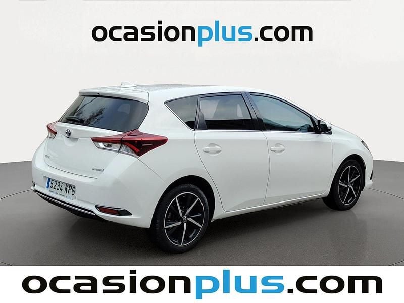 Usado Toyota Auris 136 CV (100 kW) 2018 Blanco
