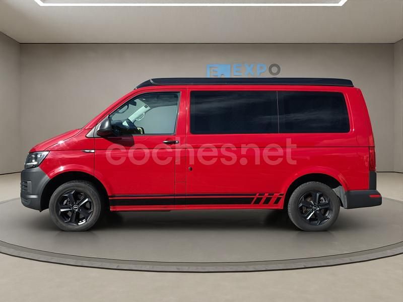 Usado VW Caravelle Trendline 102 CV (75 kW) 2017 Rojo Monovolumen