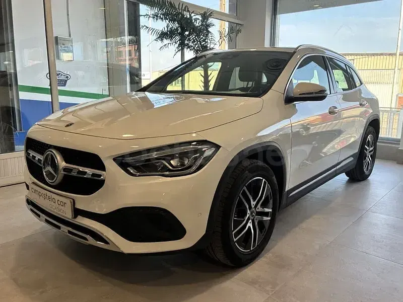 Usado Mercedes GLA180 136 CV (100 kW) 2021 Blanco SUV