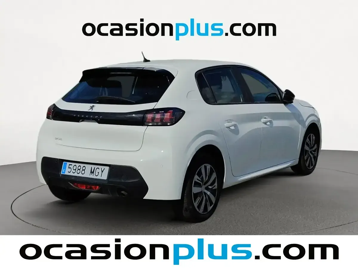 Usado Peugeot 208 Active 100 CV (73 kW) 2023 Blanco Utilitario