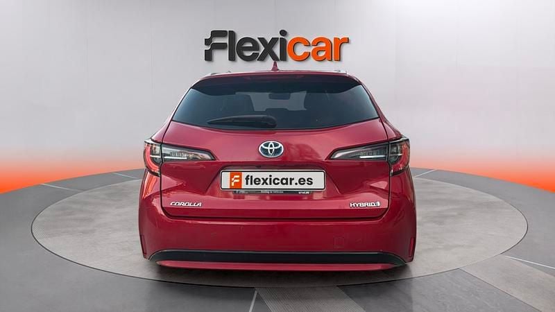 Usado Toyota Corolla Active 122 CV (89 kW) 2021 Rojo Familiar