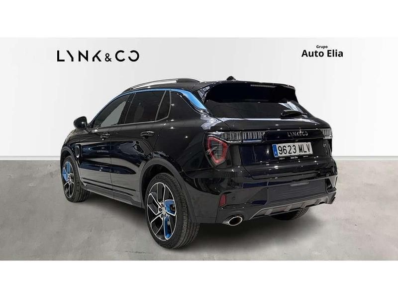 Usado Lynk & Co 01 261 CV (191 kW) 2023 Negro SUV