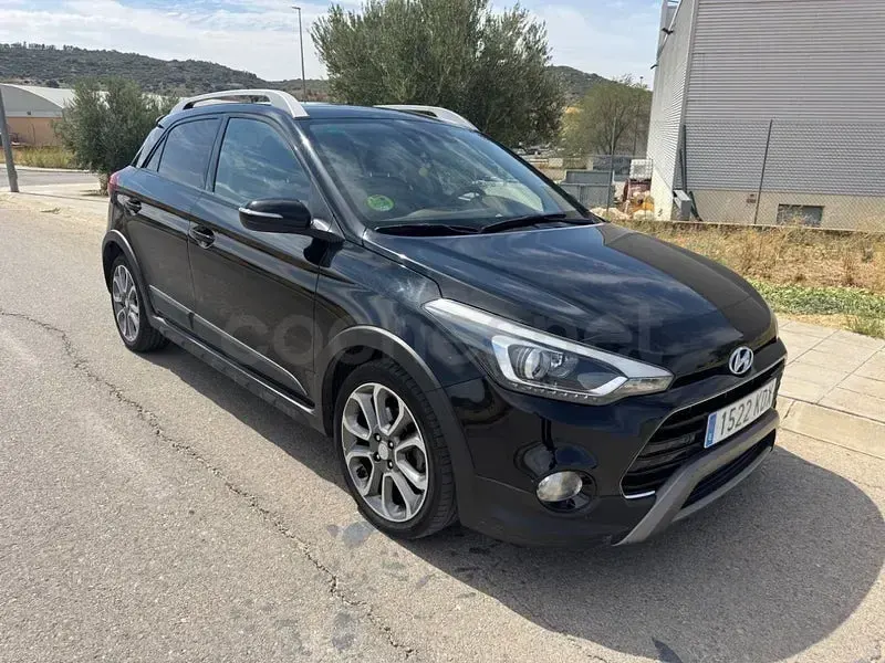 Usado Hyundai i20 Active 90 CV (66 kW) 2017 Negro Berlina