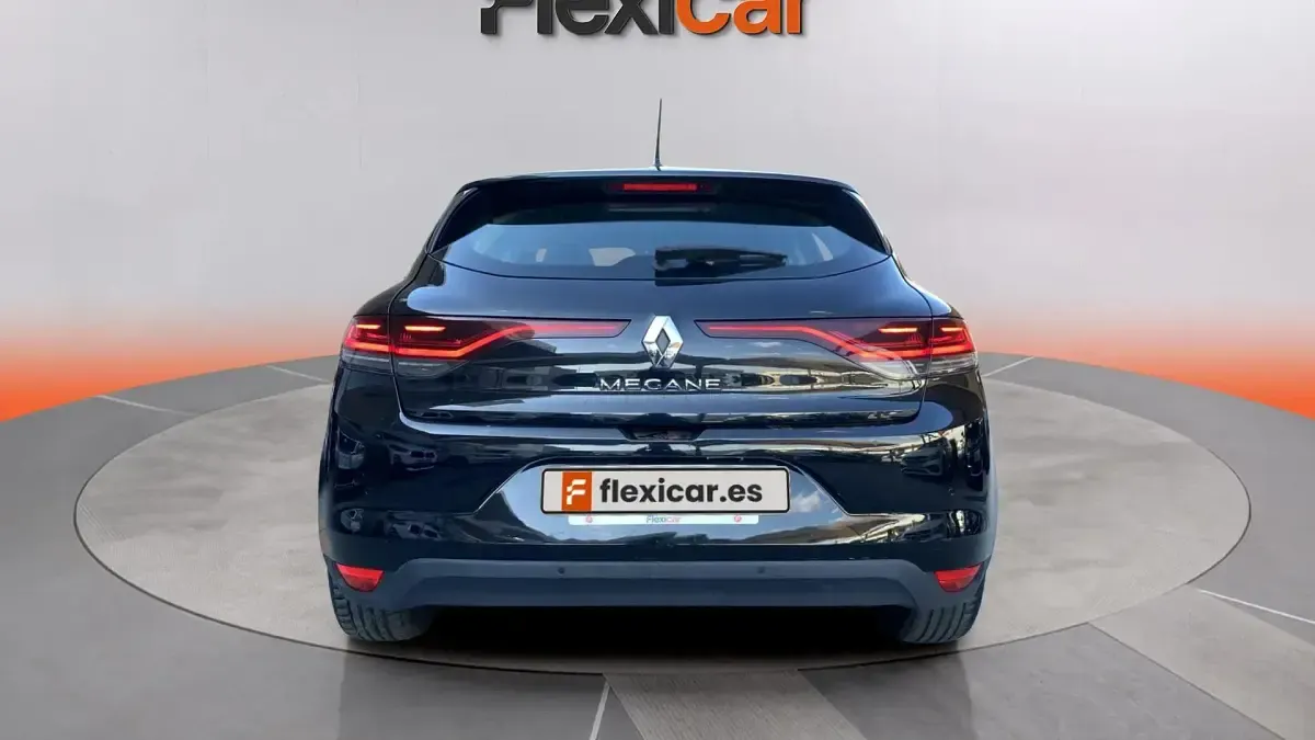 Usado Renault Mégane II Business 115 CV (84 kW) 2022 Beige Berlina
