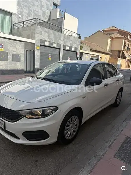 Usado Fiat Tipo Easy 95 CV (69 kW) 2018 Blanco Berlina
