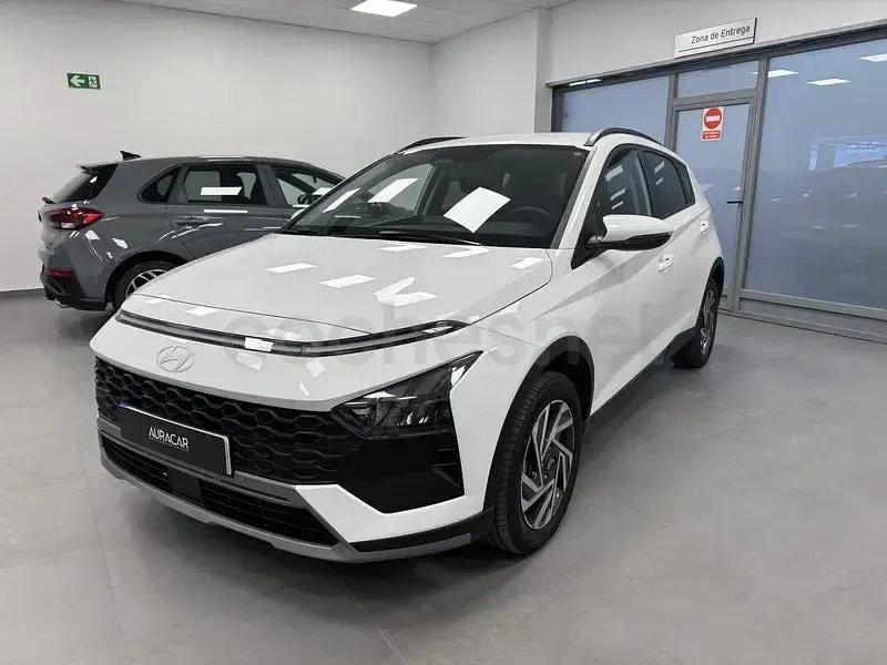 Usado Hyundai Bayon 100 CV (73 kW) 2025 Blanco SUV