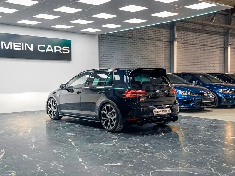 Usado VW Golf VII GTI Clubsport 265 CV (194 kW) 2017 Negro Berlina