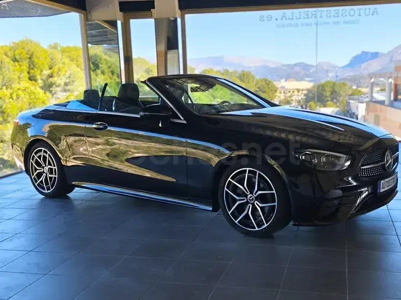 Usado Mercedes E220 194 CV (142 kW) 2021 Negro Descapotable