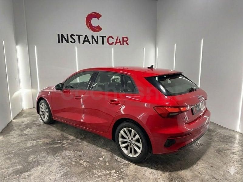 Usado Audi A3 110 CV (80 kW) 2021 Rojo Berlina