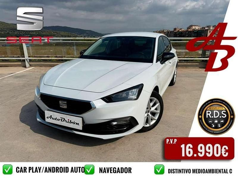 Usado Seat Leon Style 116 CV (85 kW) 2021 Blanco Utilitario