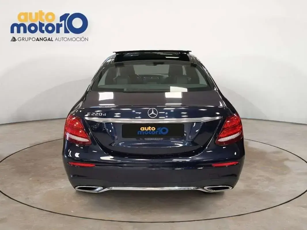 Usado Mercedes E220 194 CV (142 kW) 2018 Berlina