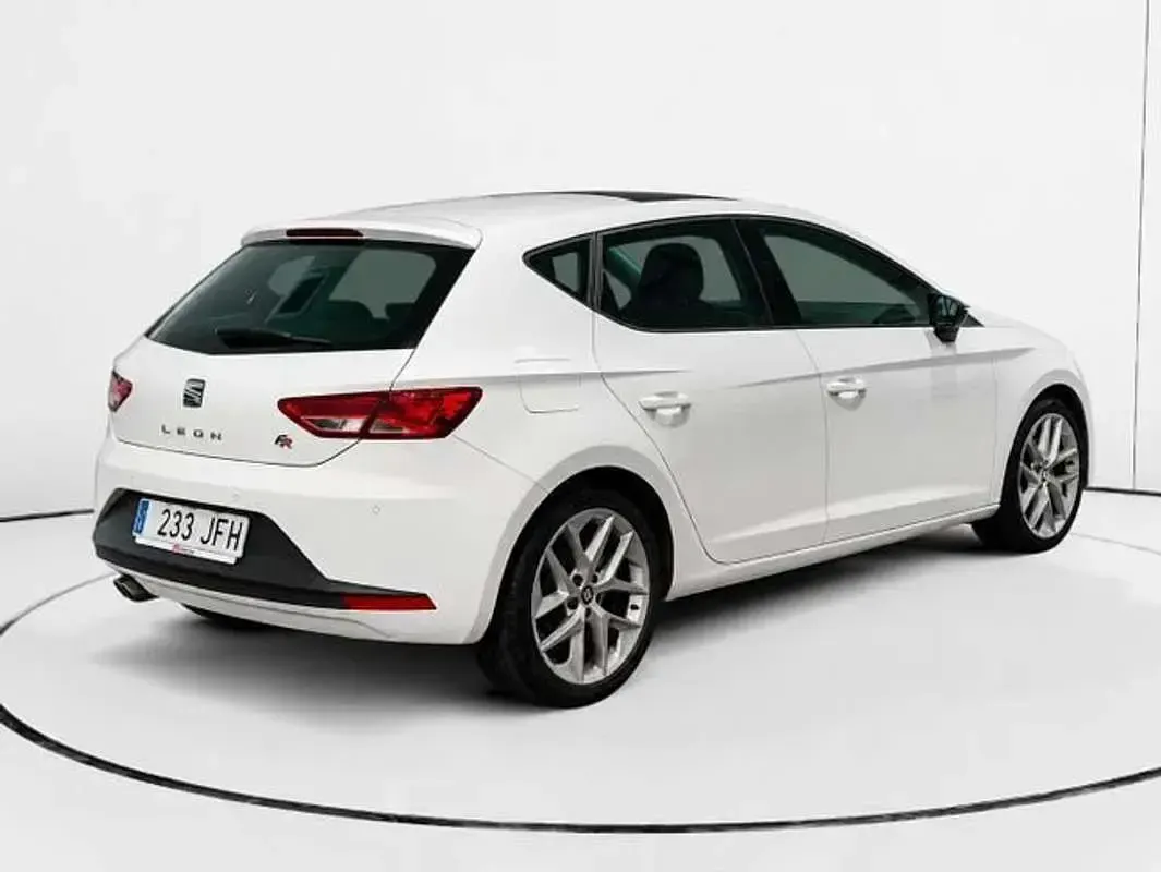 Usado Seat Leon ST FR 150 CV (110 kW) 2015 Blanco Familiar