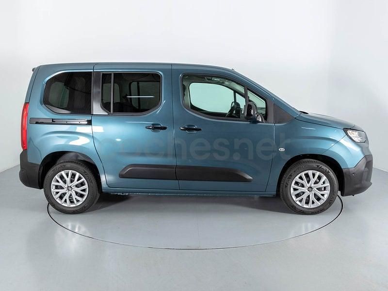Nuevo Fiat Doblò 100 CV (73 kW) 2025 Azul Monovolumen