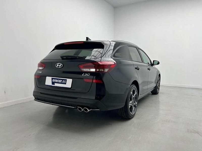 Nuevo Hyundai i30 N Line 120 CV (88 kW) 2025 Negro Familiar