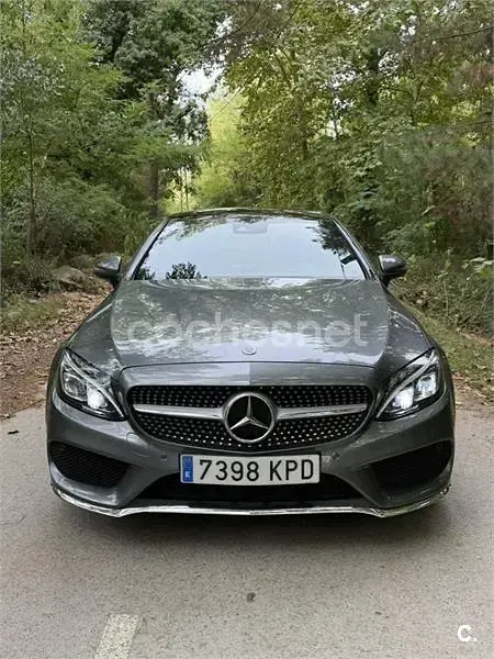 Usado Mercedes C220 170 CV (125 kW) 2018 Gris / plata Coupe