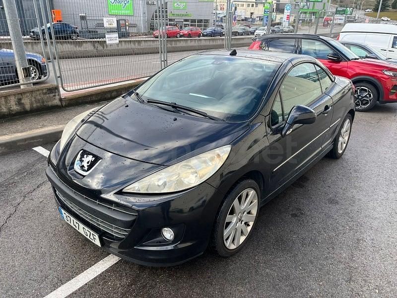 Usado Peugeot 207 CC 112 CV (82 kW) 2010 Negro Descapotable