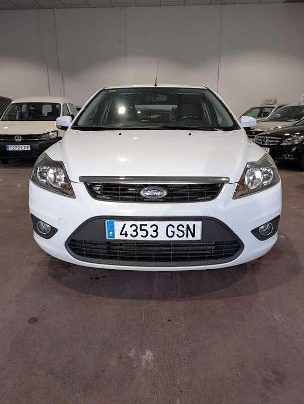Usado Ford Focus Trend 90 CV (66 kW) 2009 Blanco Utilitario