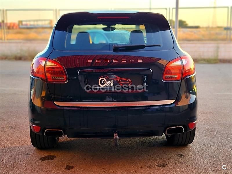 Usado Porsche Cayenne 240 CV (176 kW) 2011 Negro SUV