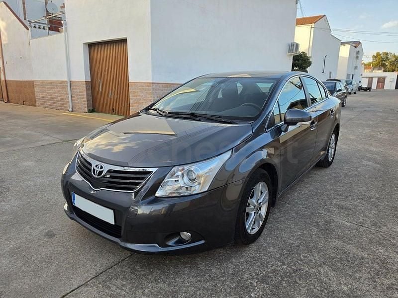 Usado Toyota Avensis Business Edition 126 CV (92 kW) 2011 Negro Berlina