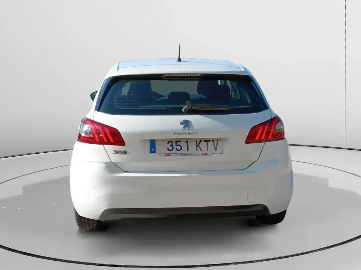 Usado Peugeot 308 Business-Line 110 HP (80 kW) 2019 Branco Sedan