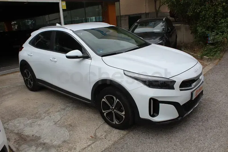 Usado Kia XCeed 141 CV (103 kW) 2023 Blanco SUV