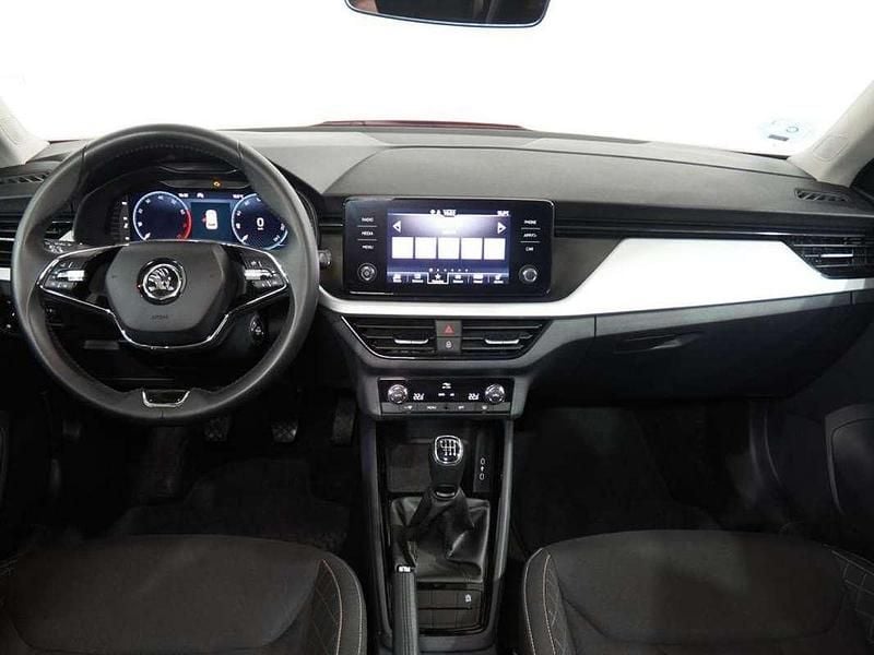 Usado Skoda Kamiq Ambition 110 CV (80 kW) 2024 Rojo SUV