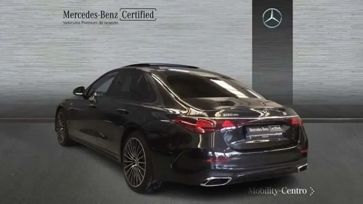 Usado Mercedes E300 315 CV (231 kW) 2025 Gris Berlina