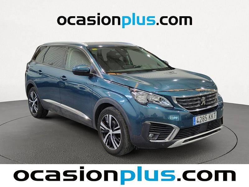 Usado Peugeot 5008 Allure 131 CV (96 kW) 2018 Verde Monovolumen