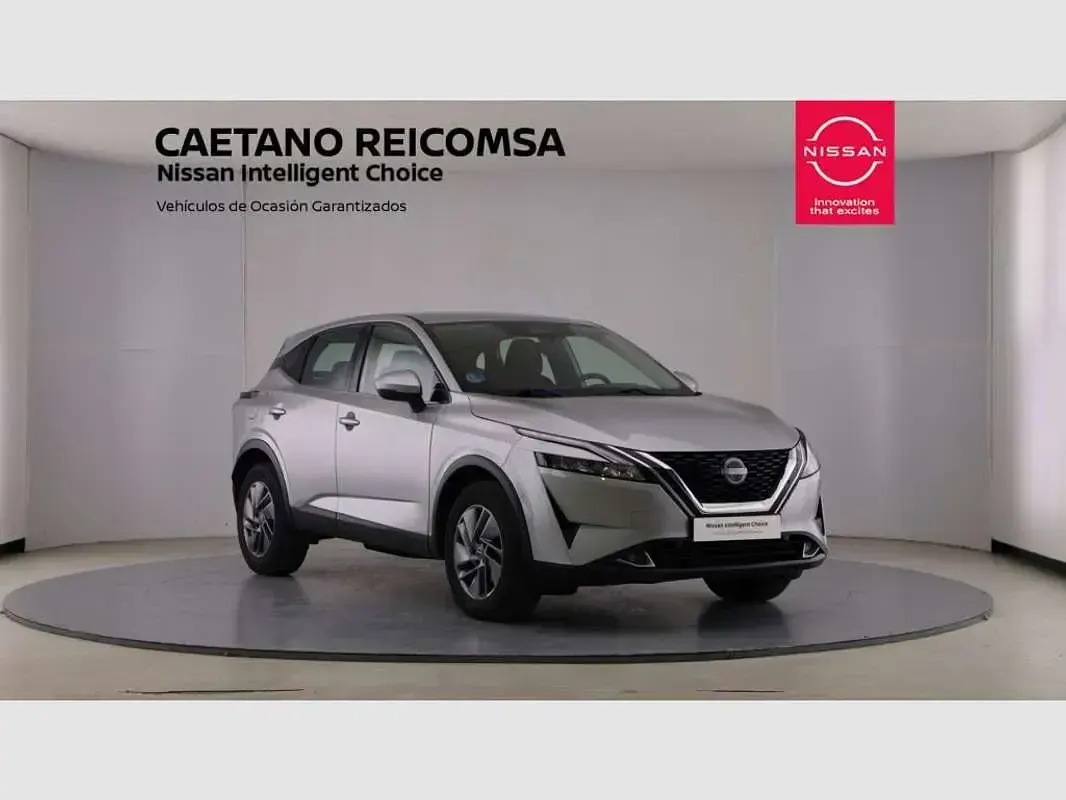 Usado Nissan Qashqai Acenta 140 CV (102 kW) 2022 Plateado SUV