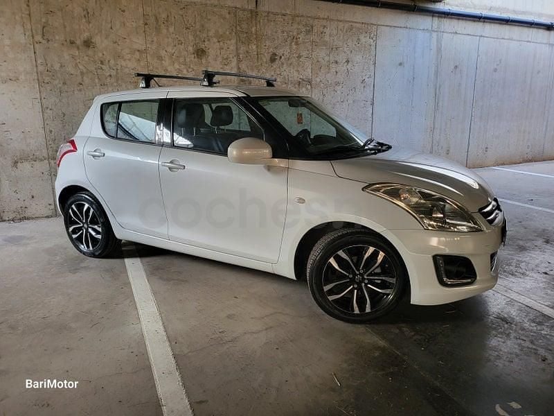 Usado Suzuki Swift 94 CV (69 kW) 2015 Blanco Berlina