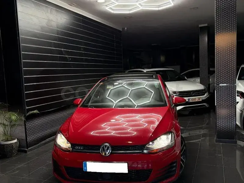 Usado VW Golf VII GTD 184 CV (135 kW) 2016 Rojo Berlina