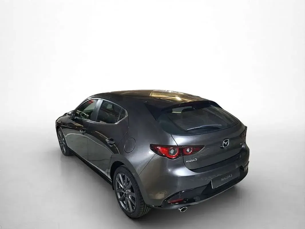 Usado Mazda 3 Center-Line 140 CV (102 kW) 2025 Gris Utilitario
