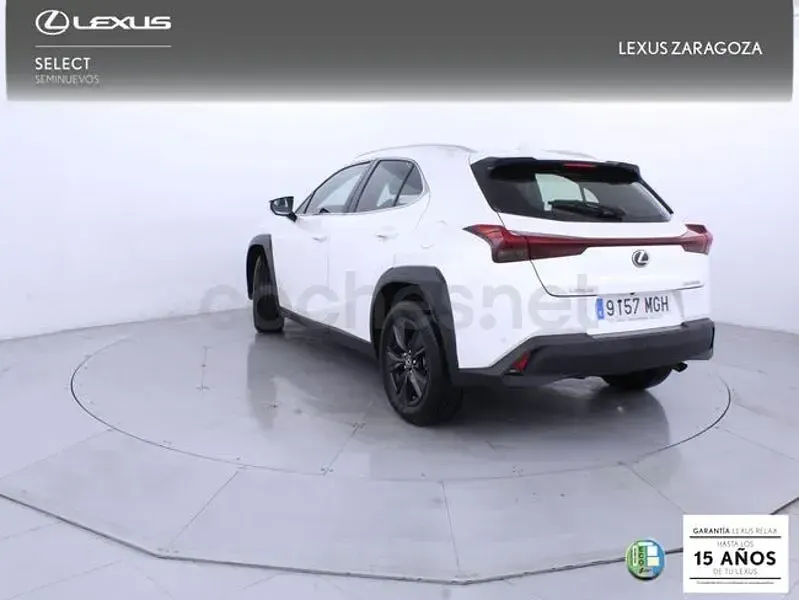 Usado Lexus UX Business Edition 184 CV (135 kW) 2023 Blanco SUV