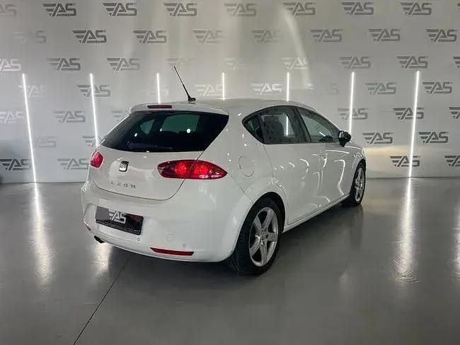 Usado Seat Leon Sport 160 HP (117 kW) 2010 Branco Sedan