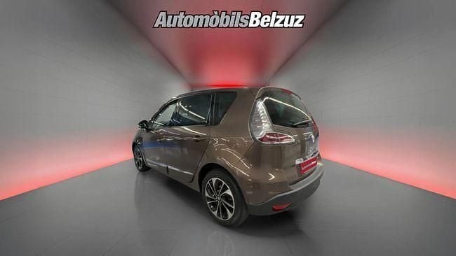 Usado Renault Scénic III Bose Edition 131 CV (96 kW) 2014 Marrón Monovolumen