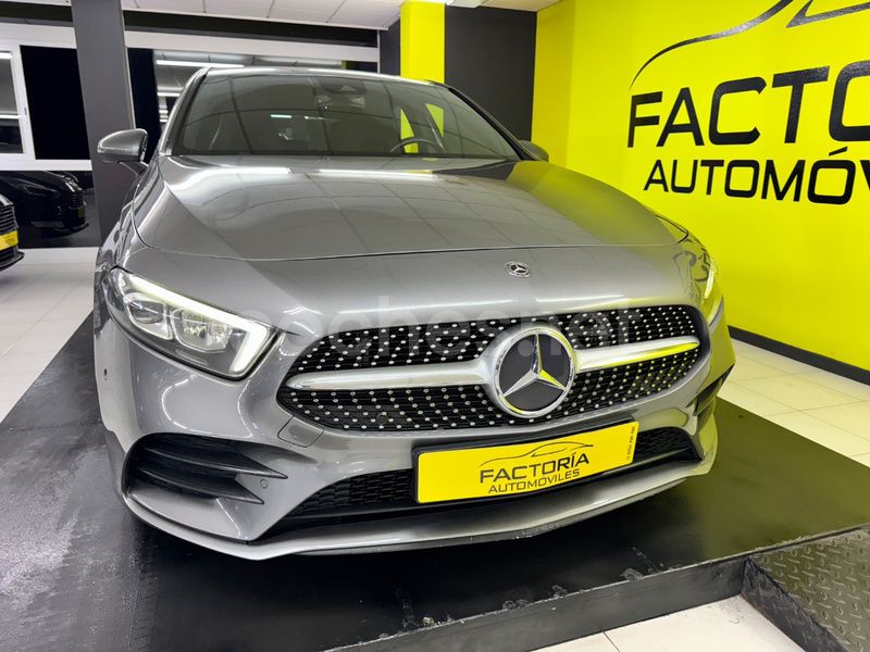 Usado Mercedes A200 163 CV (119 kW) 2018 Gris / plata Berlina