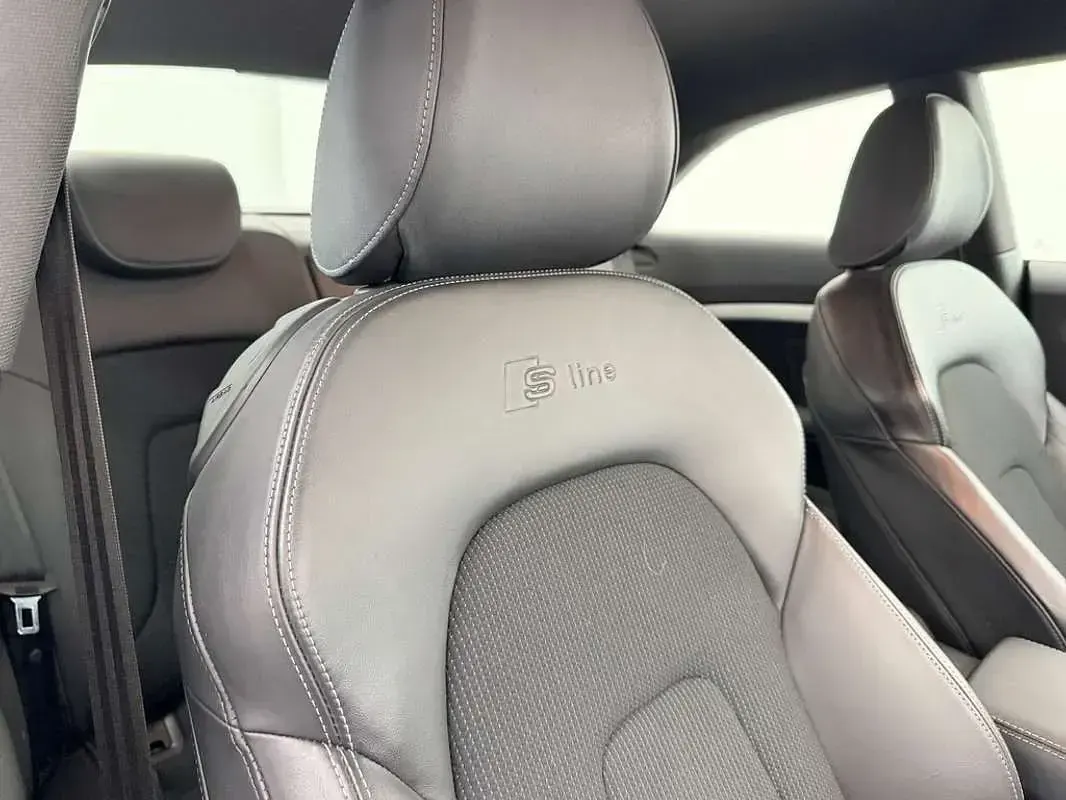 Usado Audi A5 225 CV (165 kW) 2014 Gris Coupe