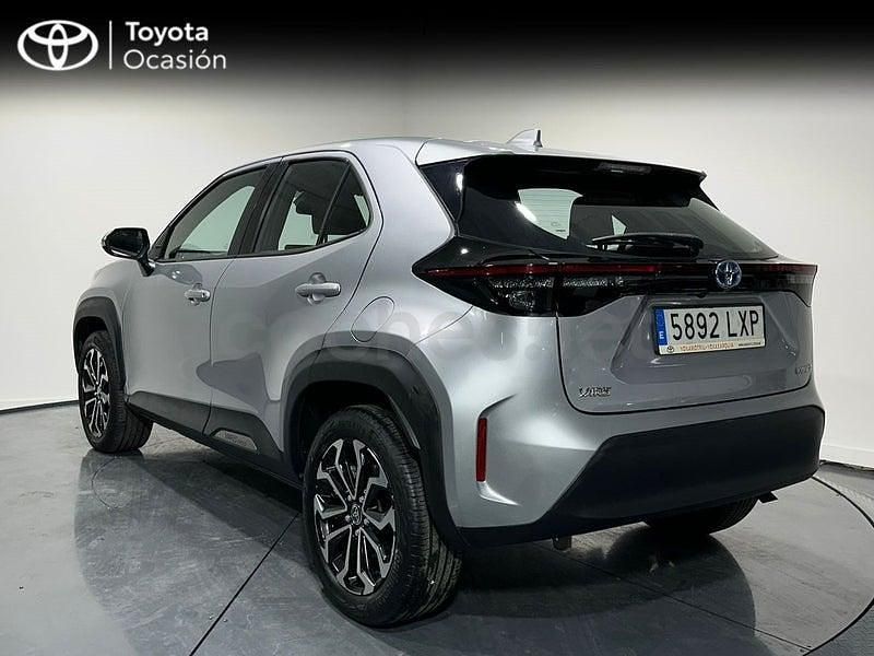 Usado Toyota Yaris Cross Active 116 CV (85 kW) 2022 Gris / plata SUV