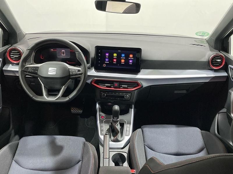 Usado Seat Arona FR 115 CV (84 kW) 2024 Negro SUV