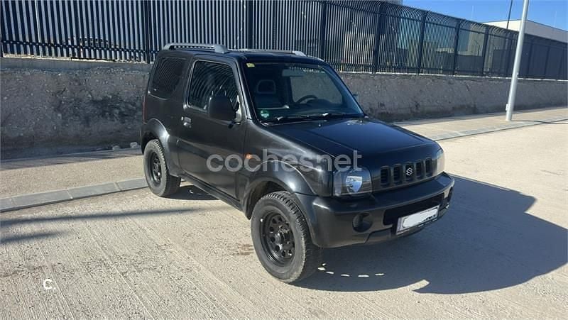 Usado Suzuki Jimny 80 CV (58 kW) 1999 Negro SUV