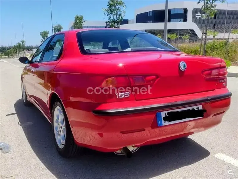 Usado Alfa Romeo 156 120 CV (88 kW) 1999 Rojo Berlina
